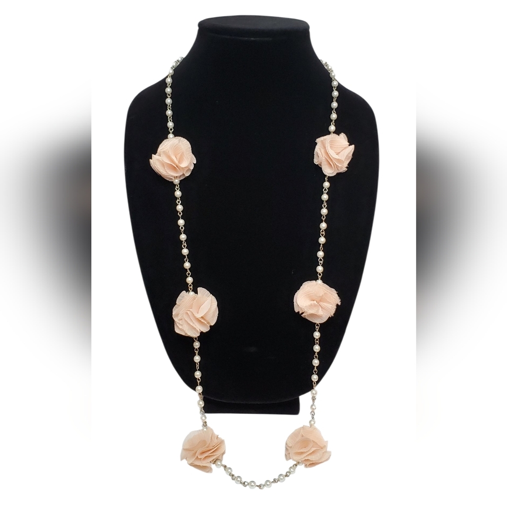 Estate Unsigned Gold-Toned Blush Pink Fabric Flower & Faux Pearl 37" Necklace